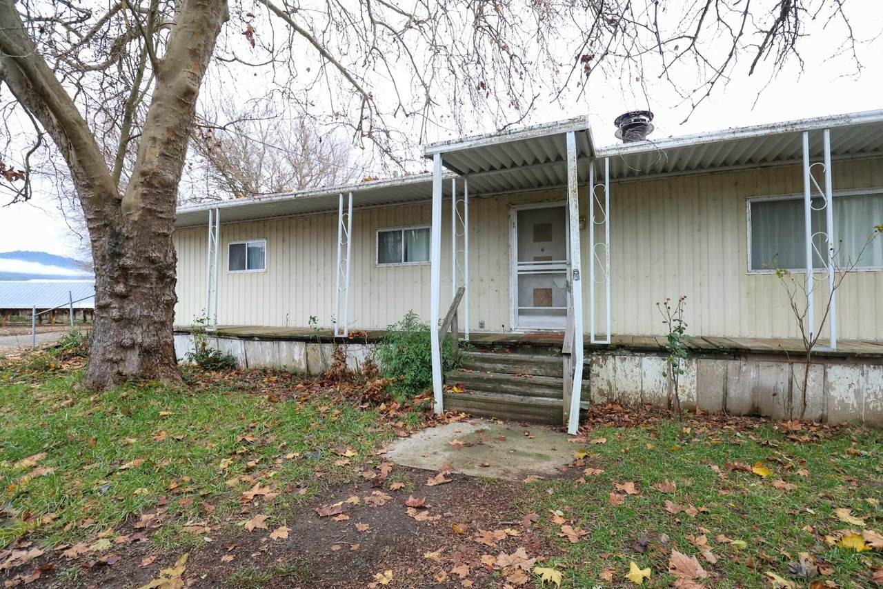 5162 Sams Valley Road - Photo 1