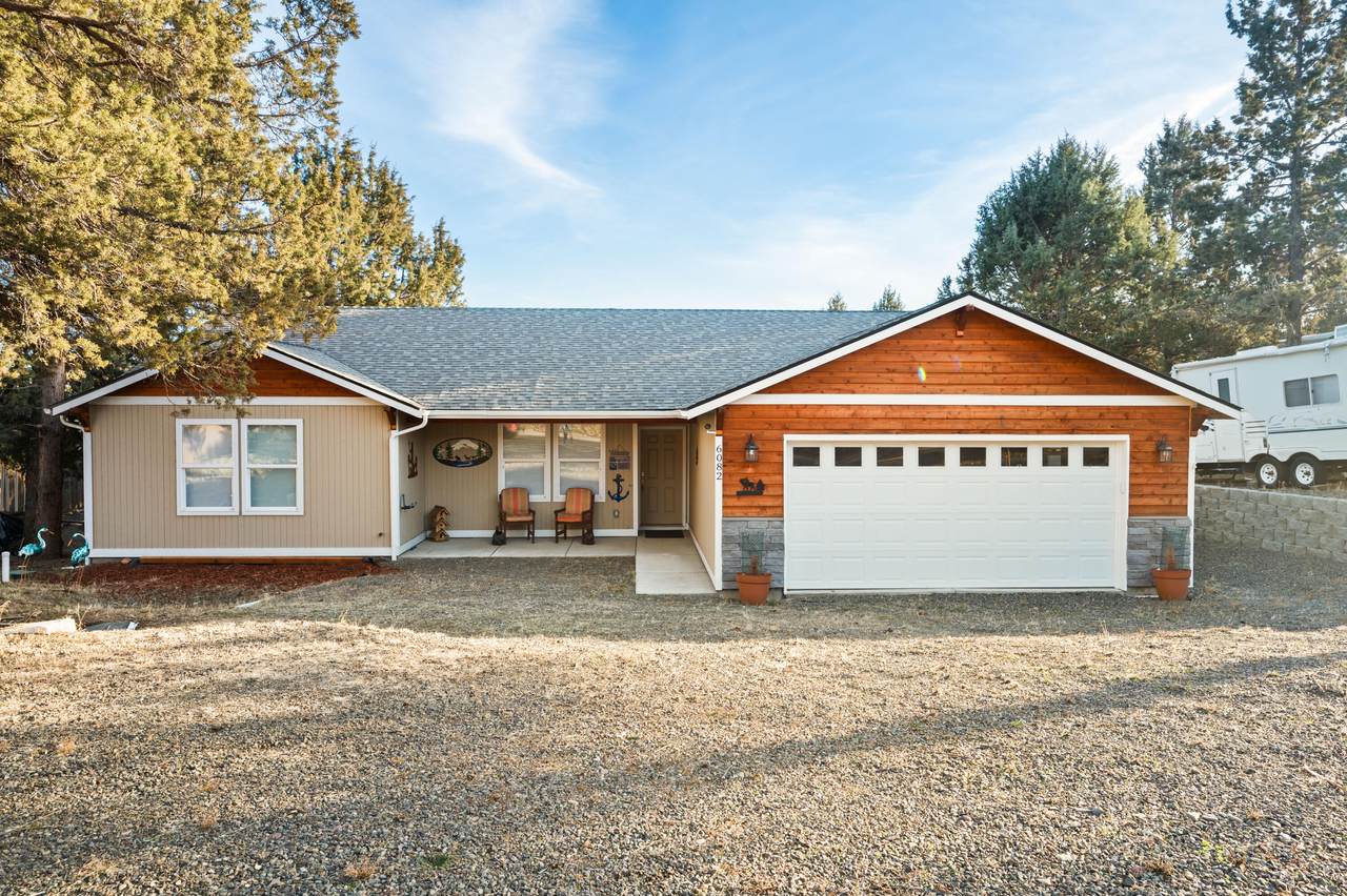 6082 Combs Street - Photo 1