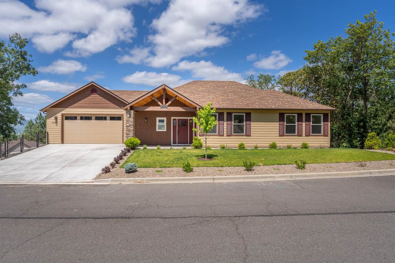 2231 Linden Lane - Photo 1