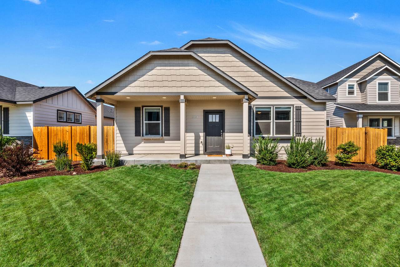 3731 Newberry Avenue - Photo 1