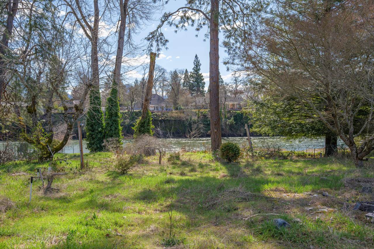 1455 Rogue Drive - Photo 1