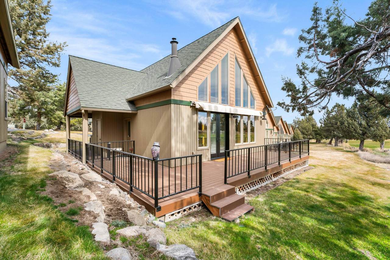 8998 Cliff Swallow Drive - Photo 1