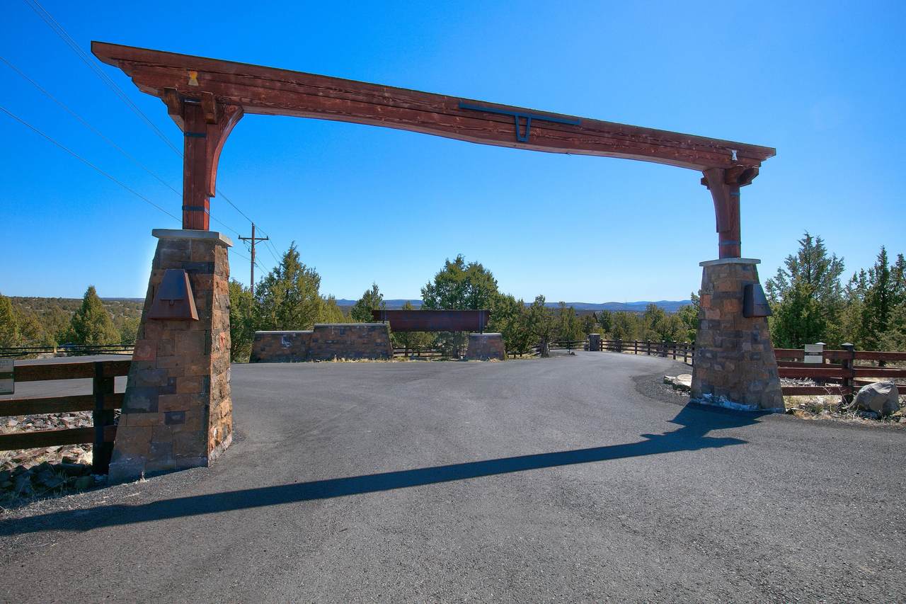 1534 Texas Circle - Photo 1