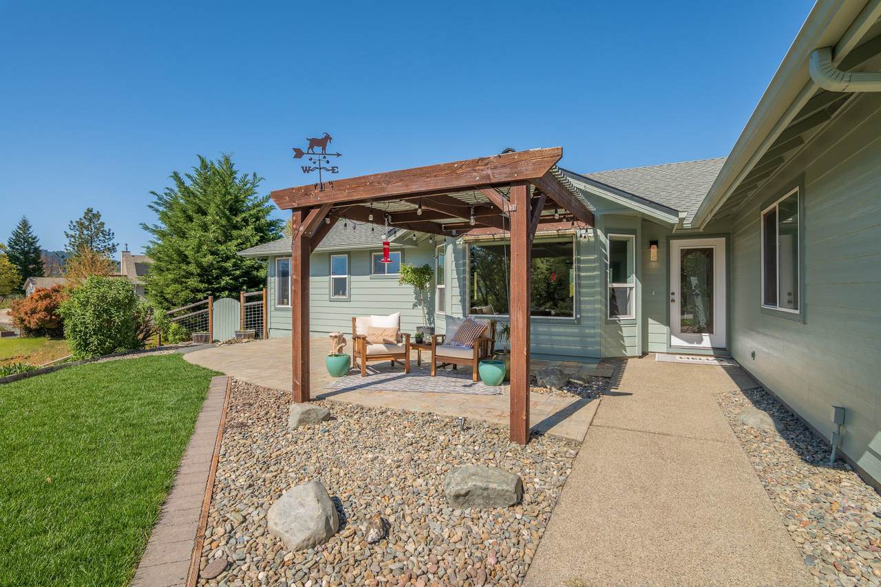 101 Eden Drive - Photo 1