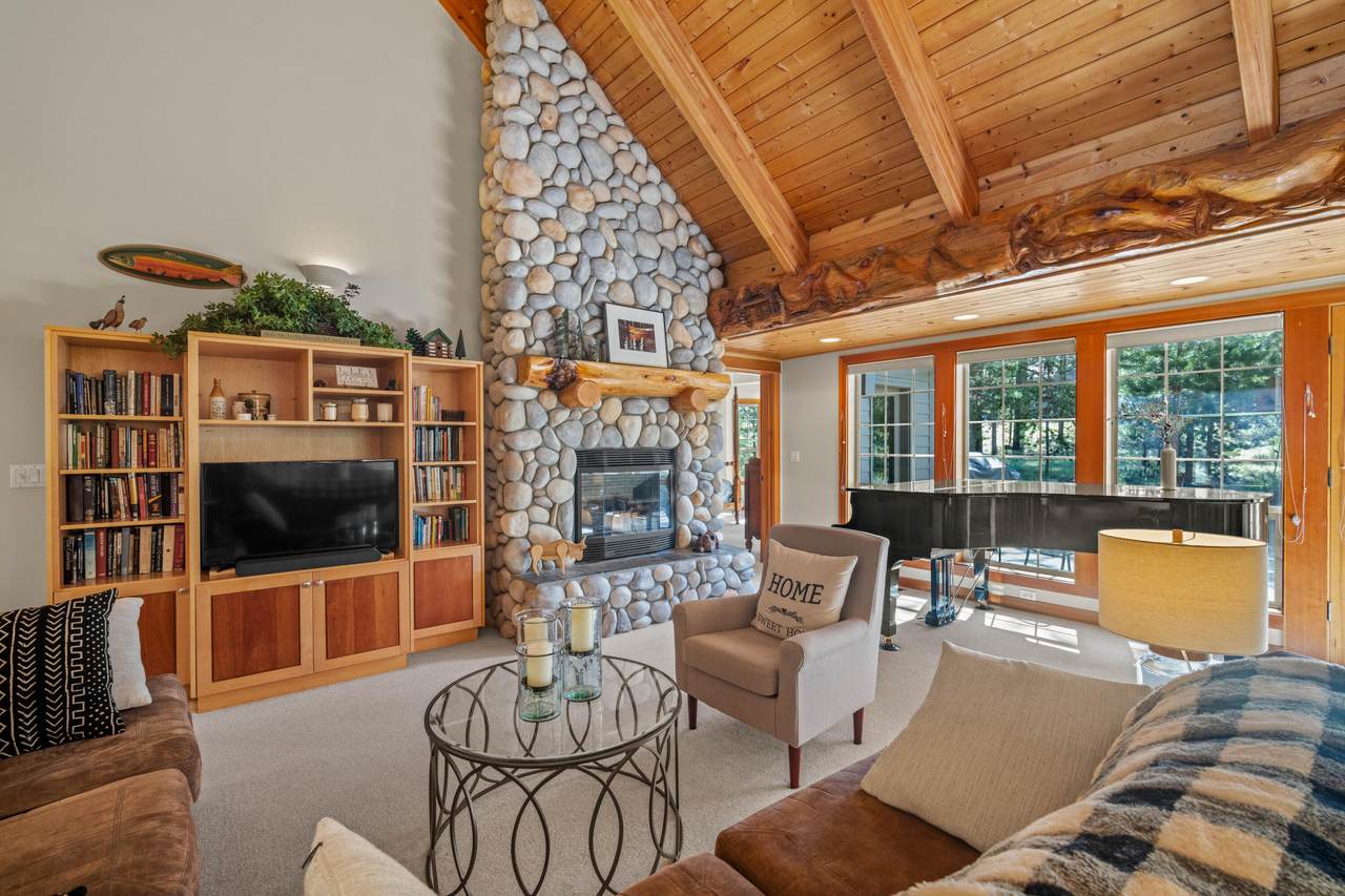 57661 Poplar Loop - Photo 1