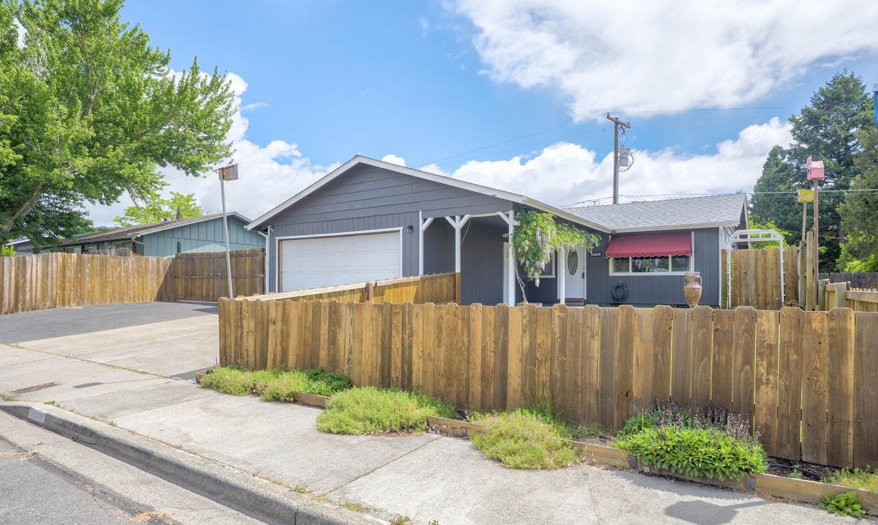 1129 Ballinger Drive - Photo 1