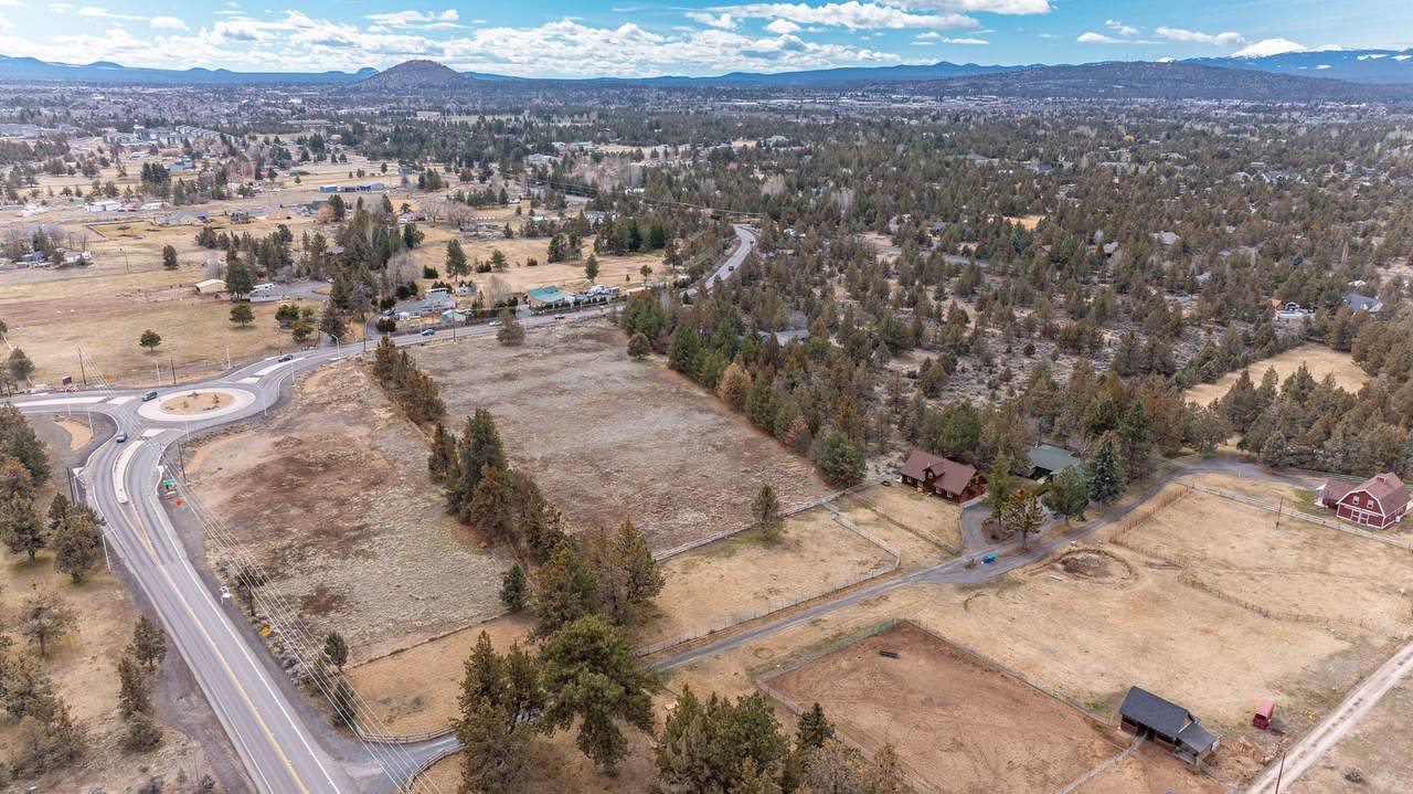 63545 Deschutes Market Road - Photo 1