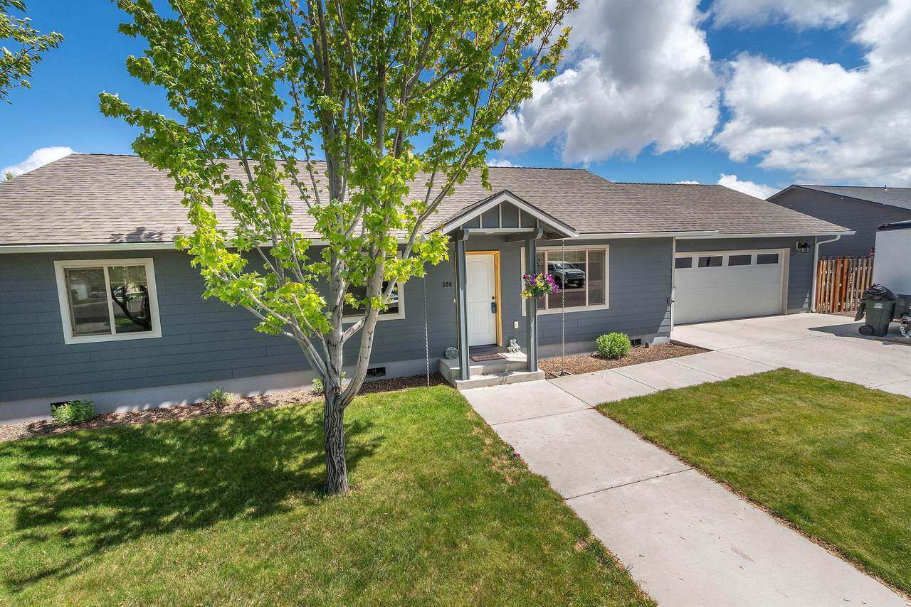 596 Naomi Street - Photo 1