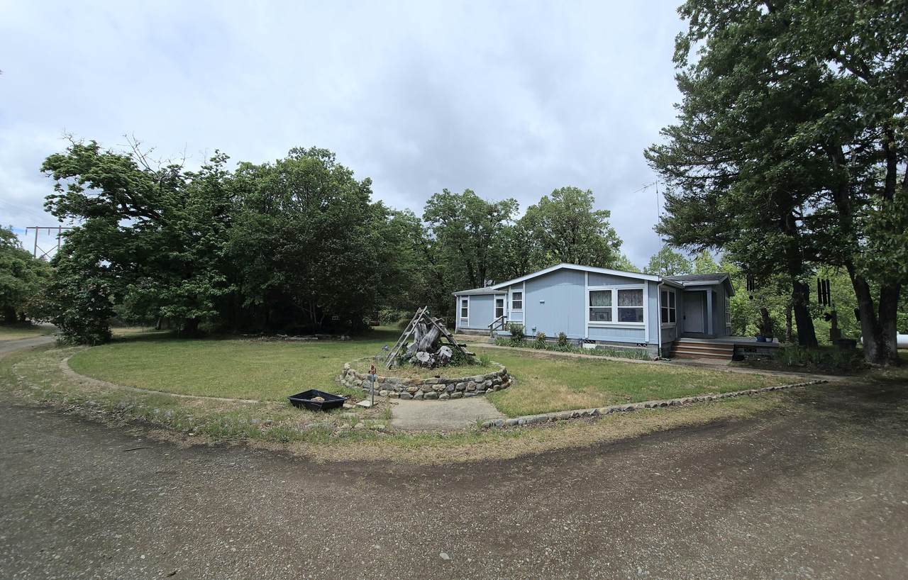 5400 Lake Shore Drive - Photo 1