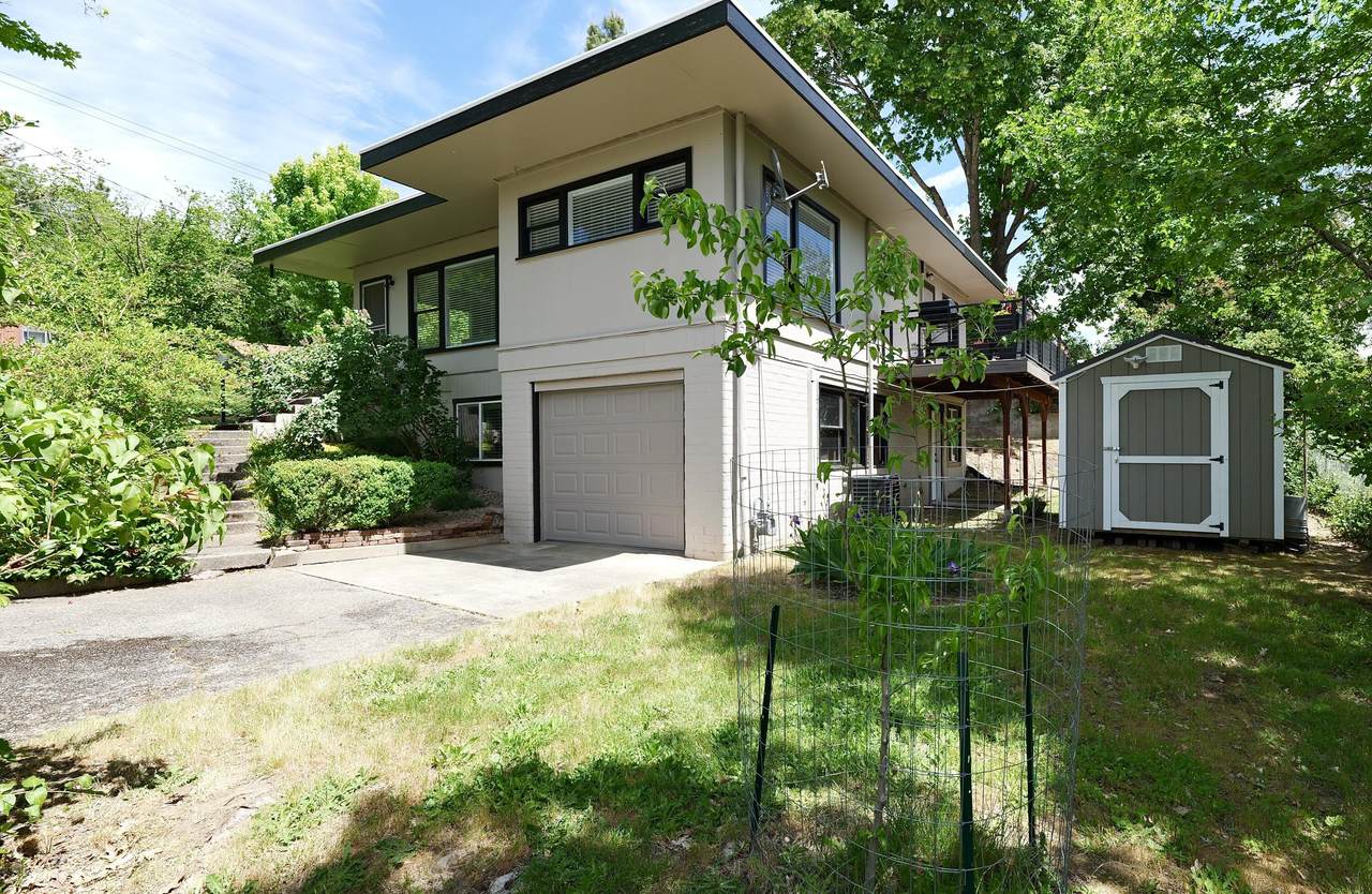 1141 Sunset Drive - Photo 1