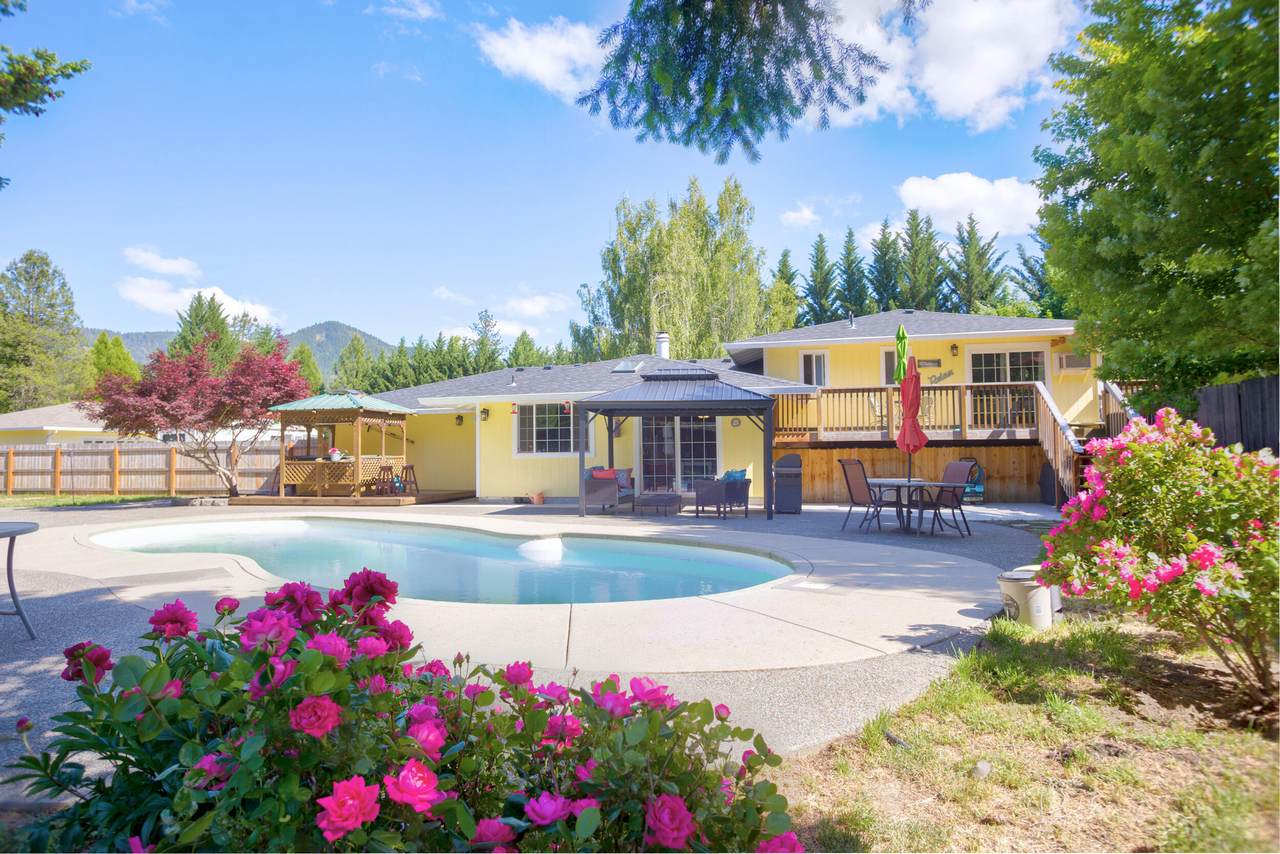 255 Queens Branch Road - Photo 1