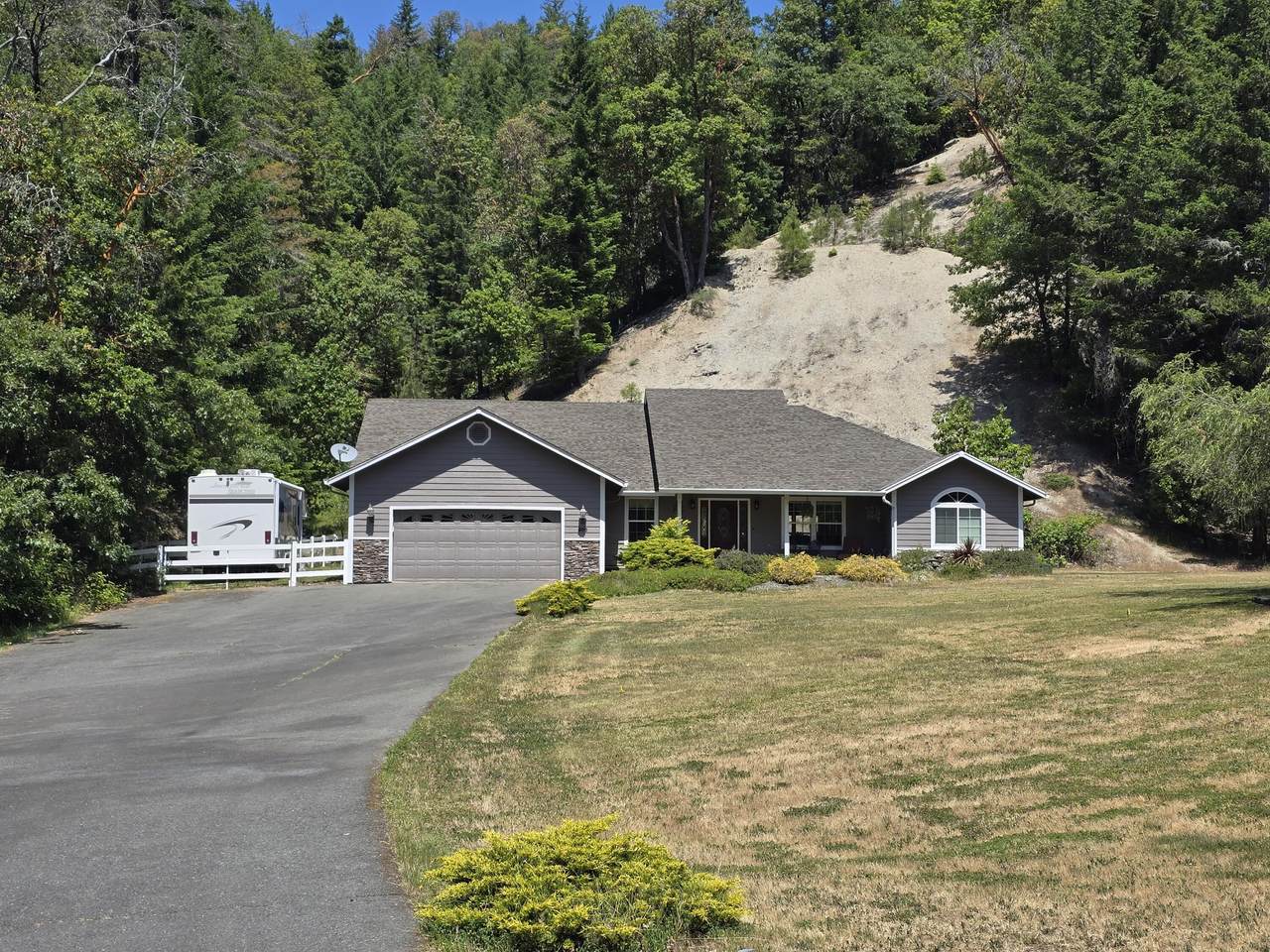 800 Palomino Drive - Photo 1