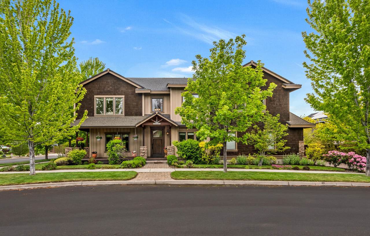 3273 Sandalwood Drive - Photo 1