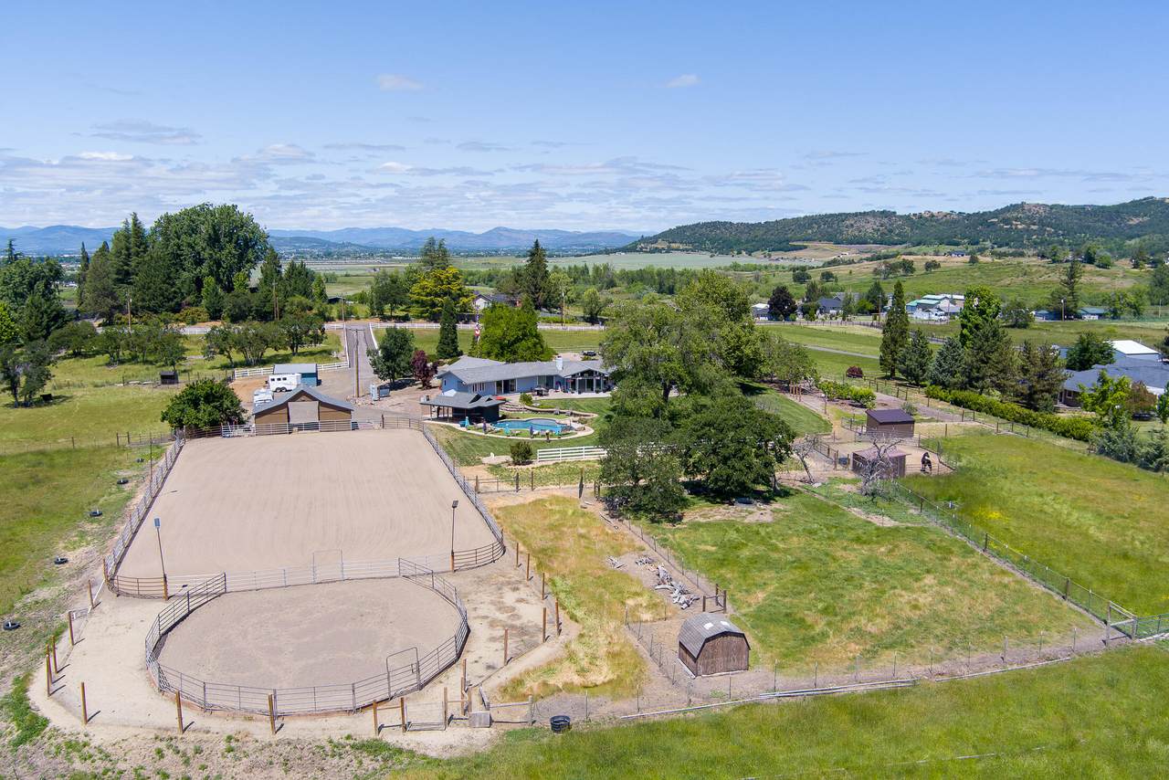 2872 Coker Butte Road - Photo 1
