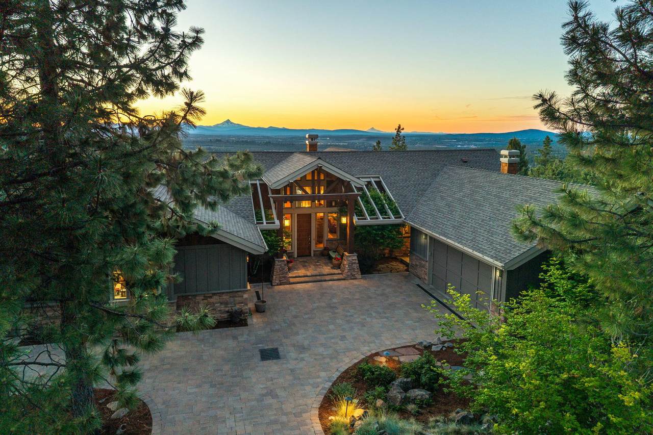 1476 Remarkable Drive - Photo 1