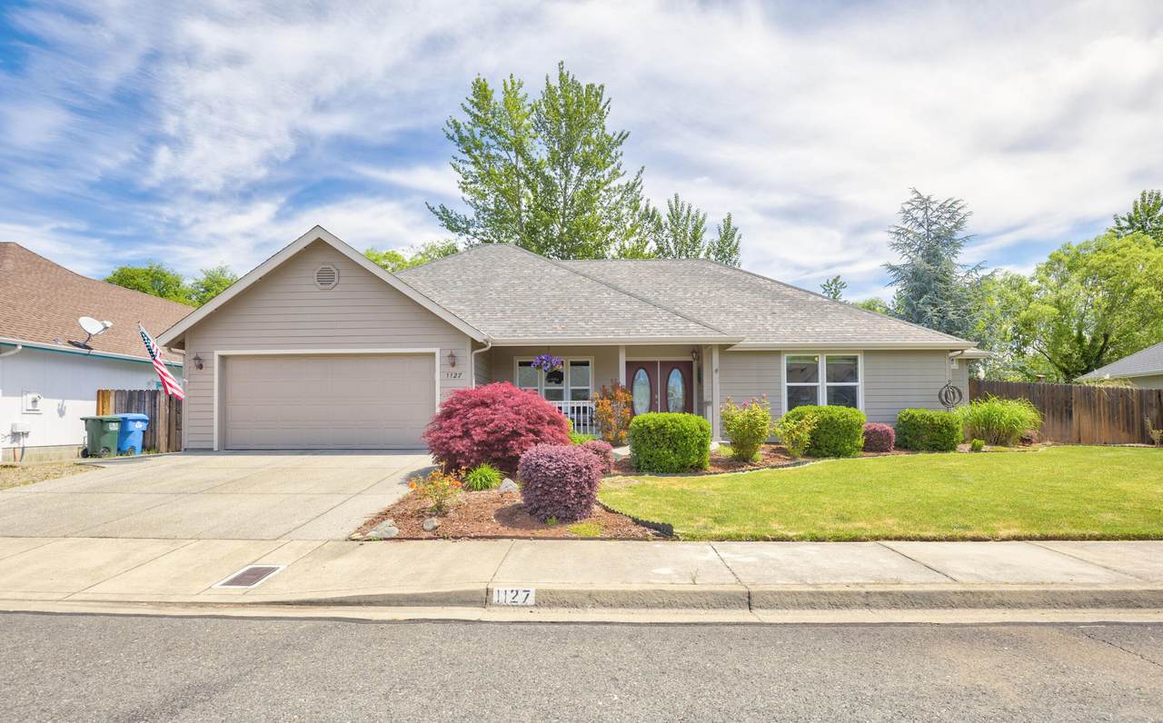 1127 Cashmere Drive - Photo 1