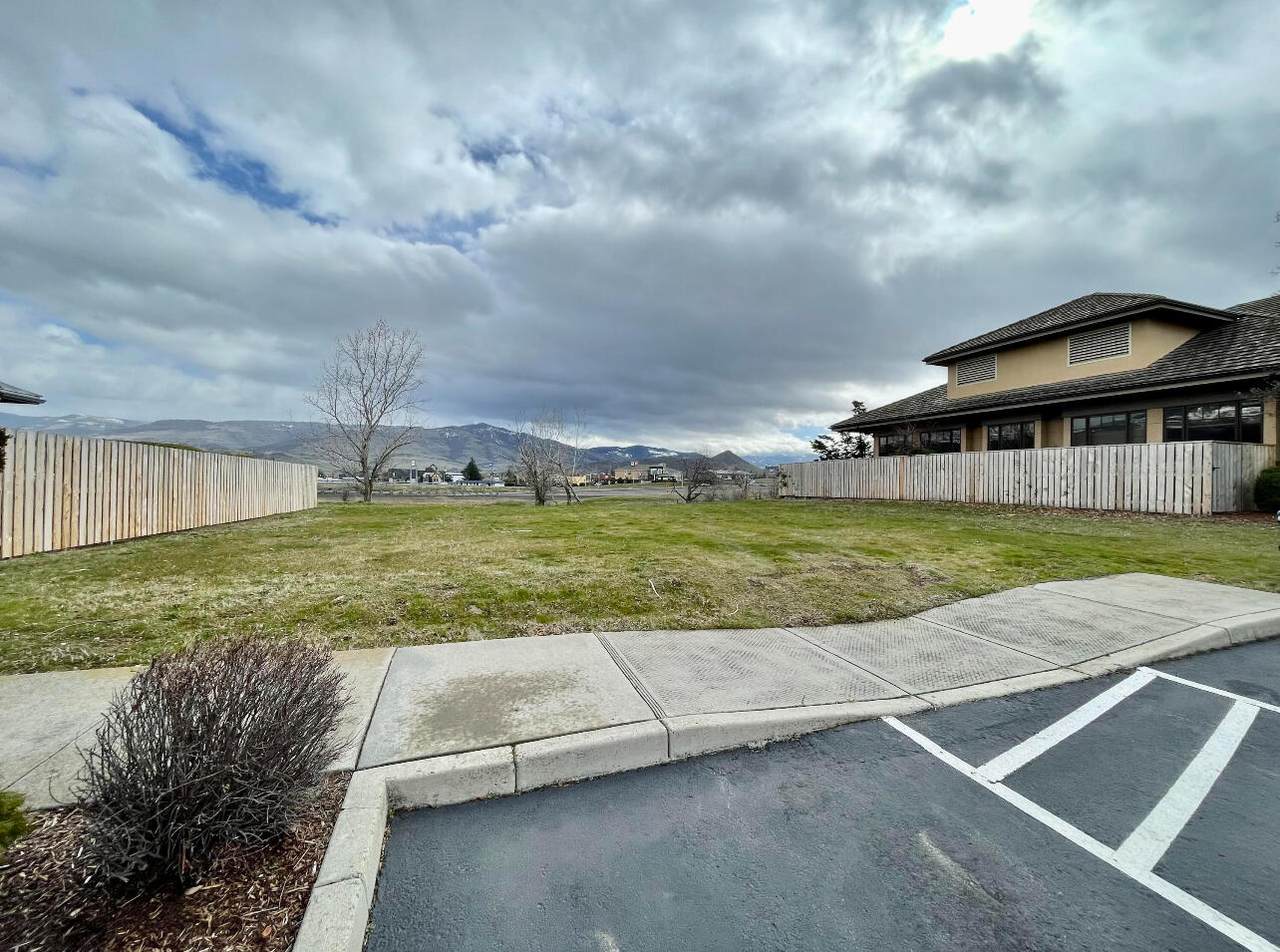 582 Washington Street - Photo 1