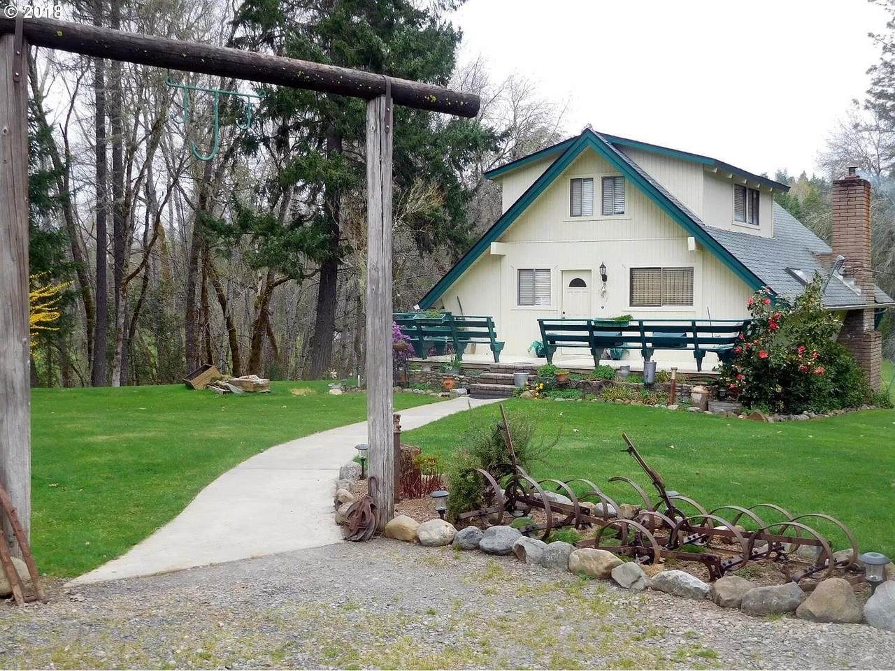 151 Greenview Drive - Photo 1
