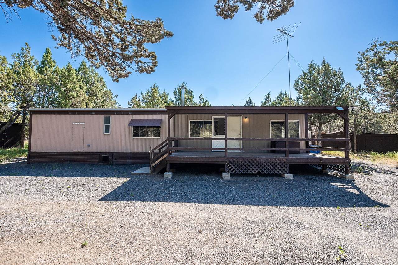 8012 Hood Circle - Photo 1