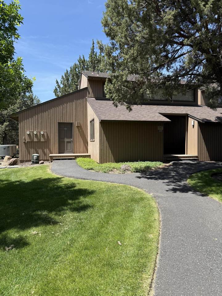 1987 Redtail Hawk Drive - Photo 1