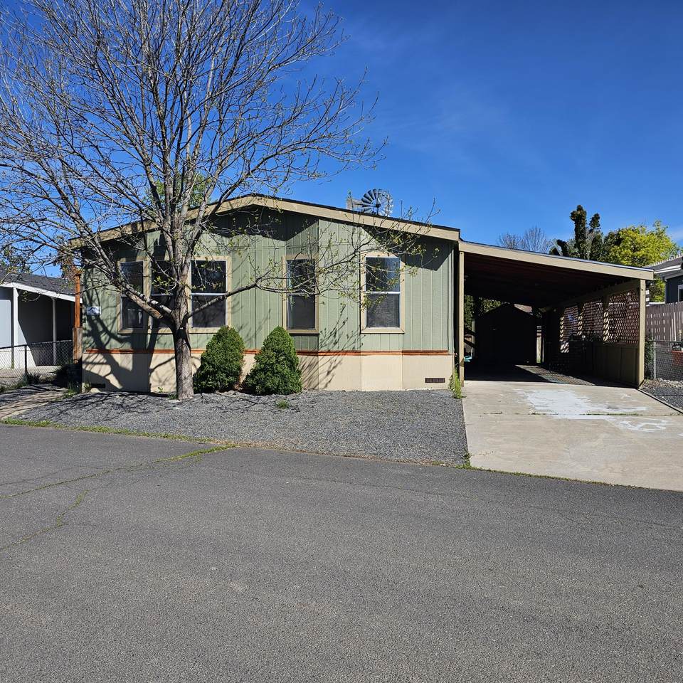 4647 Winter Avenue - Photo 1