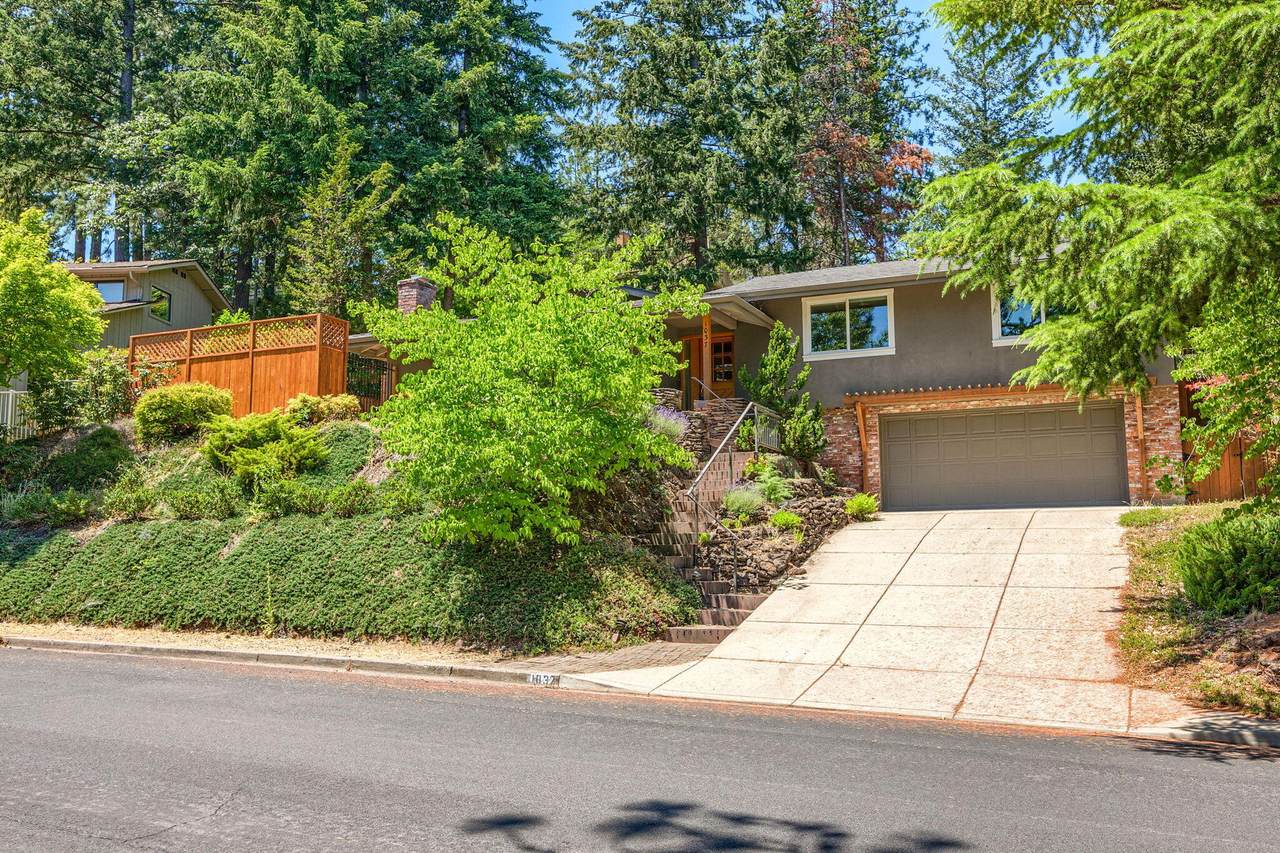 1037 Pinecrest Terrace - Photo 1