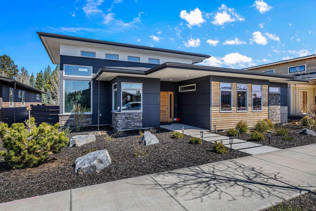 390 Diamond Peak Avenue - Photo 1