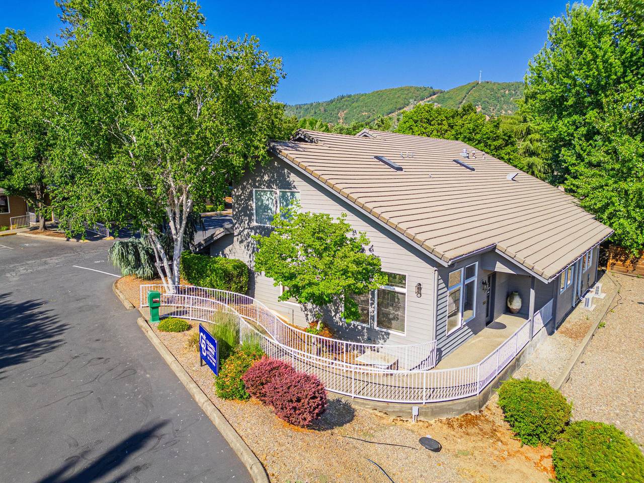 873 7th Street - Photo 1