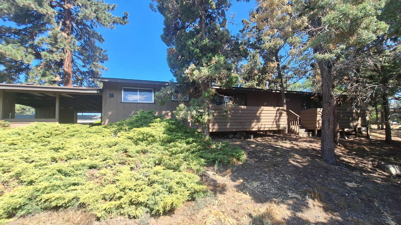 424 Thurston Avenue - Photo 1