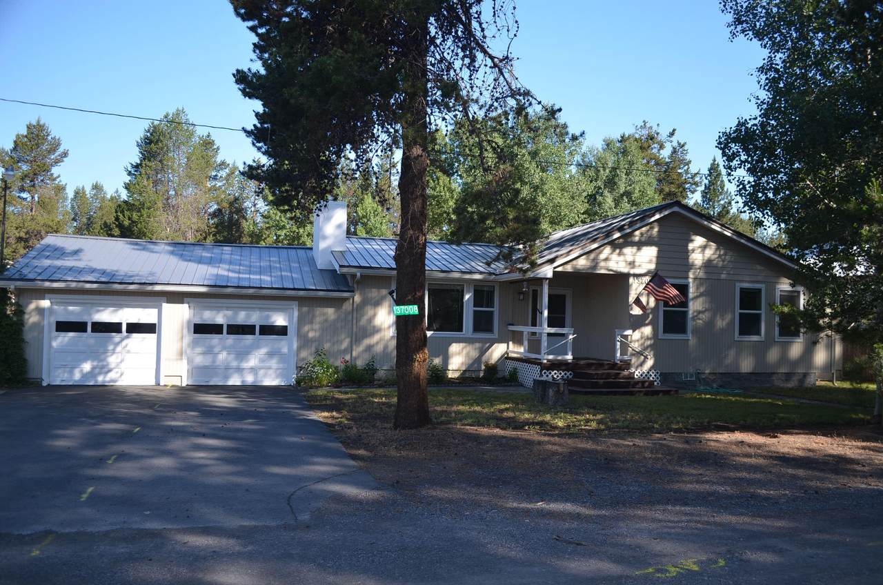 137008 Main Street - Photo 1