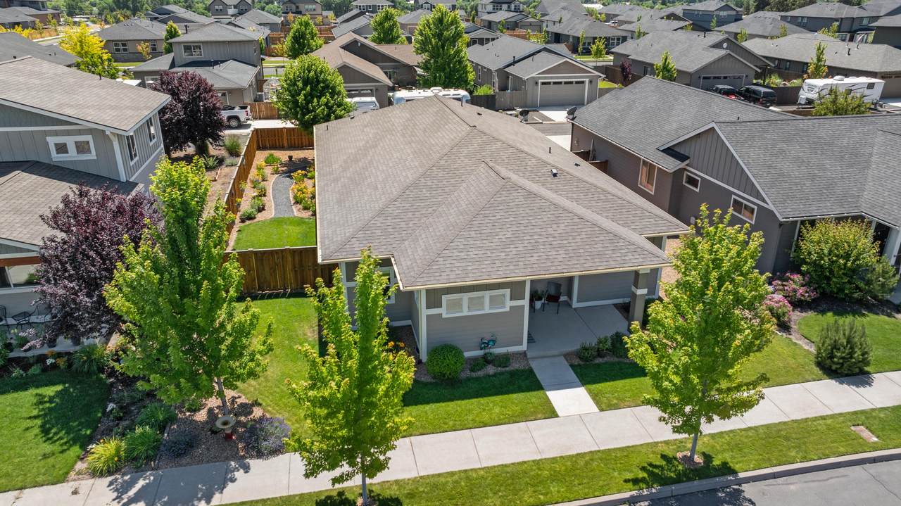 742 Union Loop - Photo 1