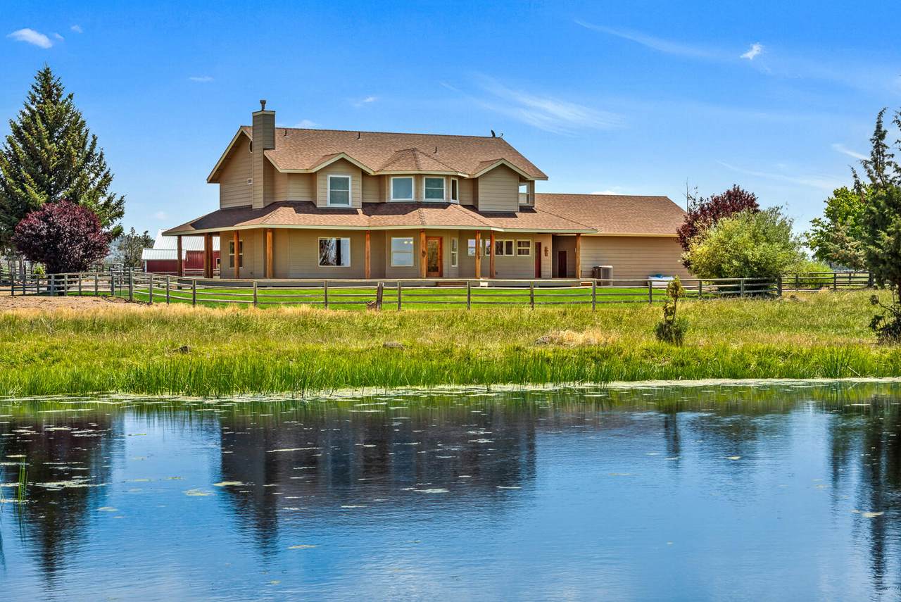 10934 Fleming Road - Photo 1