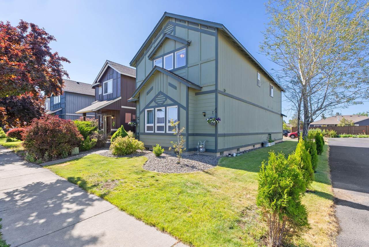 2420 Dogwood Avenue - Photo 1