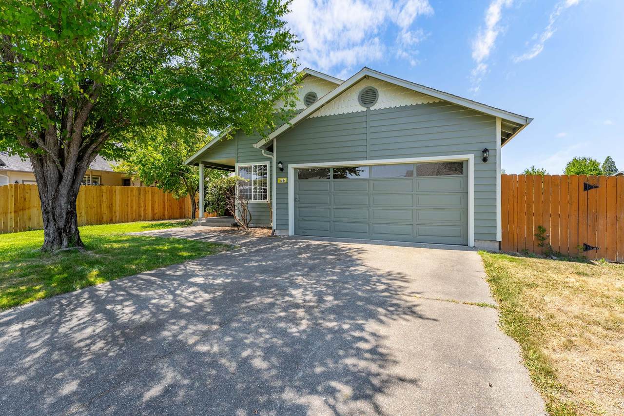 1054 Rainwood Lane - Photo 1