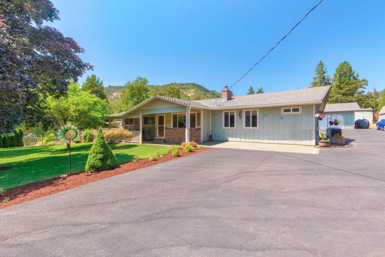 114 Tracy Drive - Photo 1
