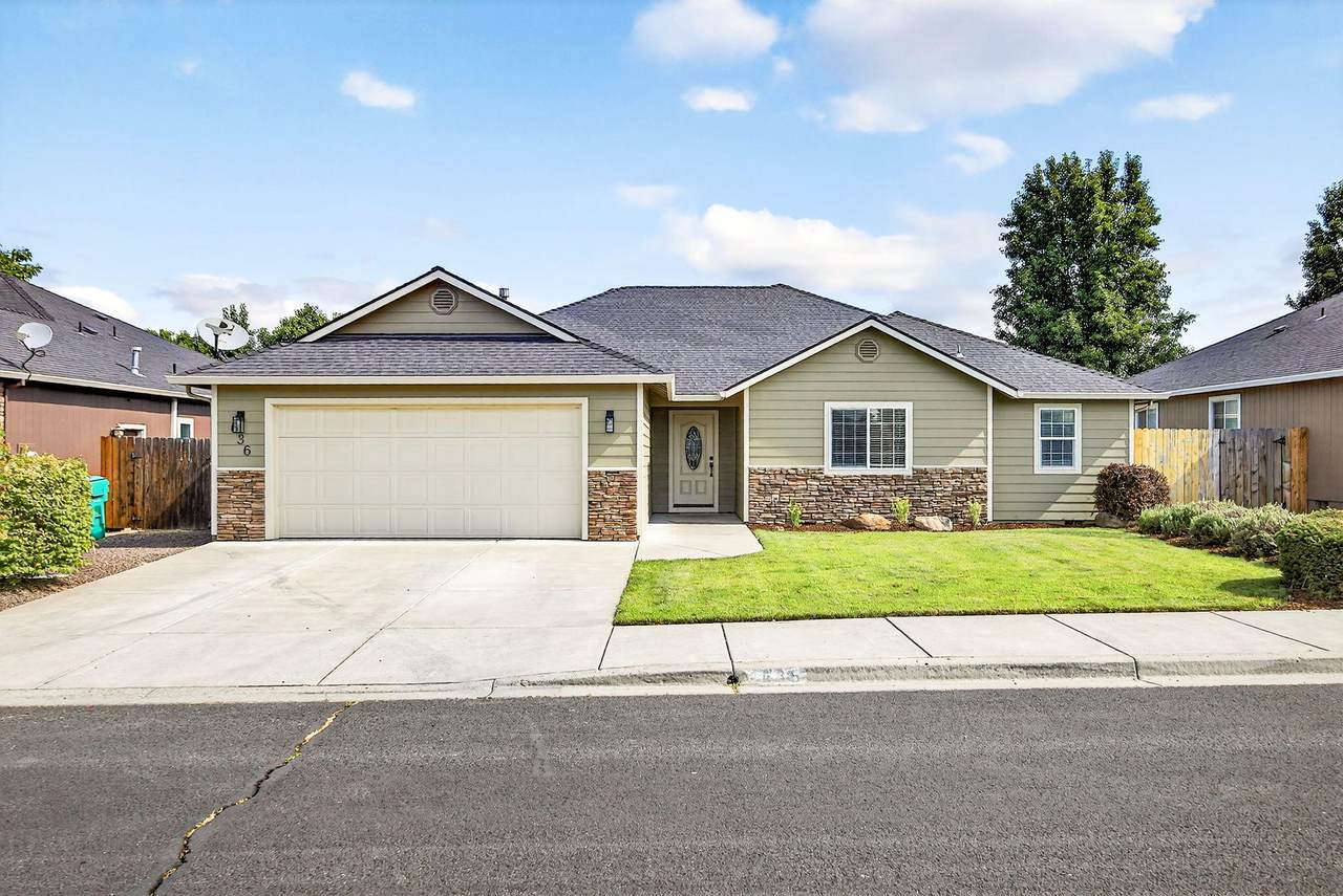 636 Sheffield Drive - Photo 1