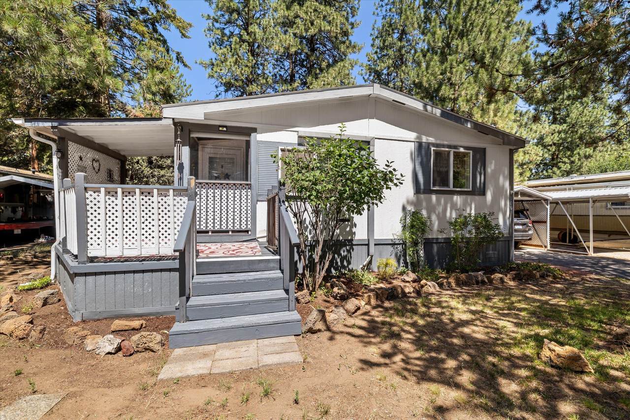 61060 Kings Lane - Photo 1