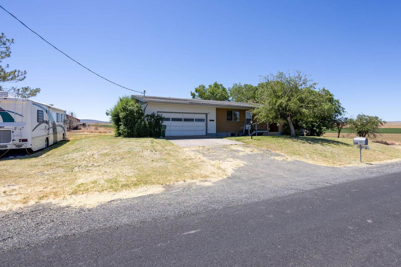 2551 Ford Lane - Photo 1