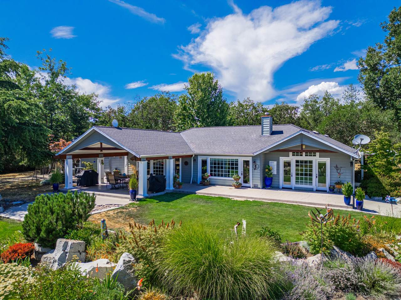 700 Rogue Wood Drive - Photo 1