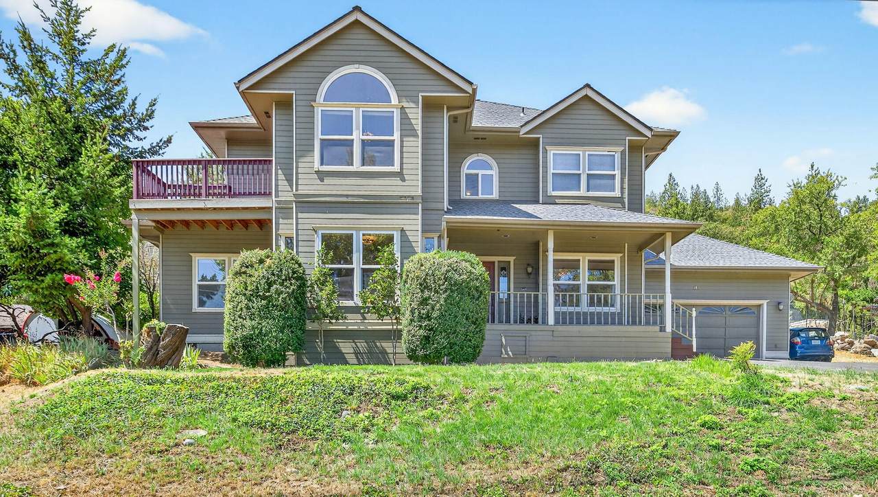 185 Almond Street - Photo 1