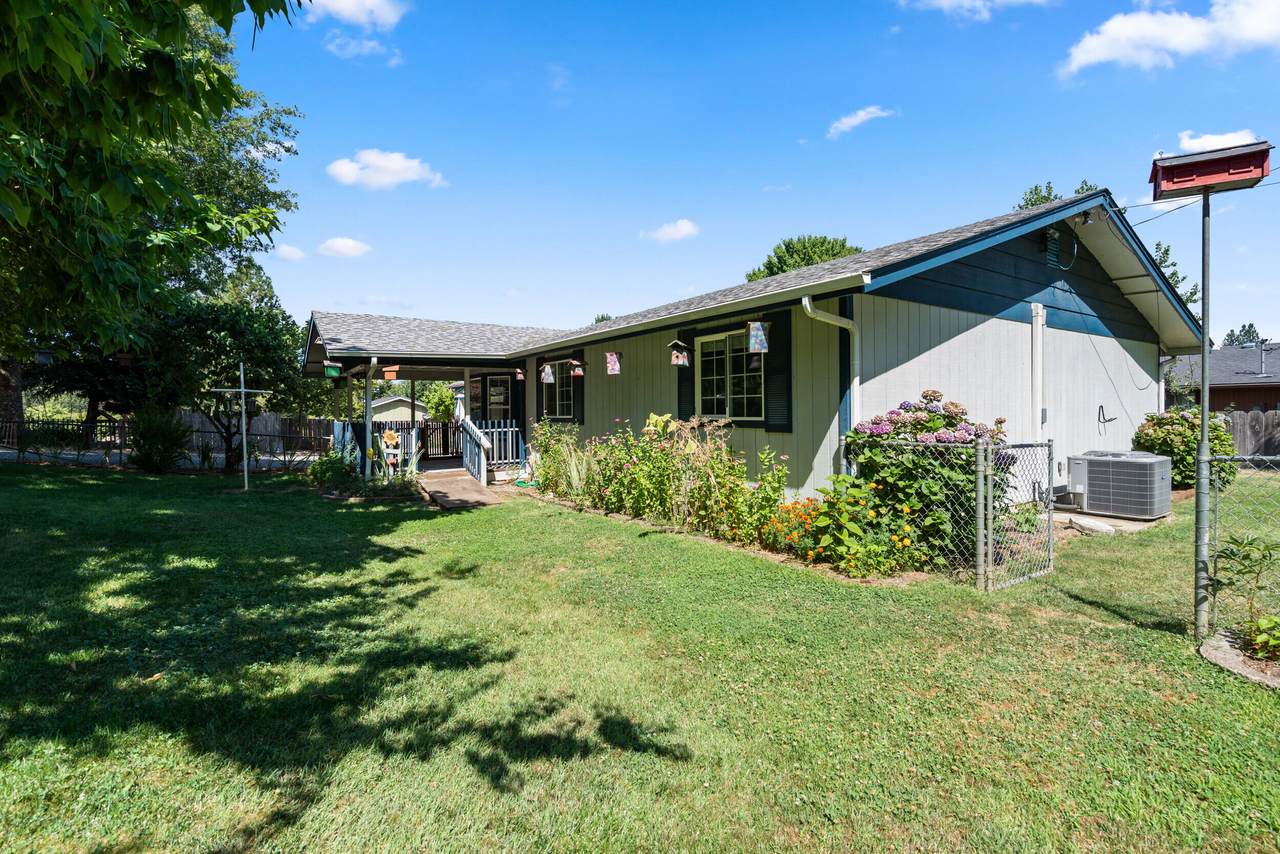 1980 Keldan Lane - Photo 1