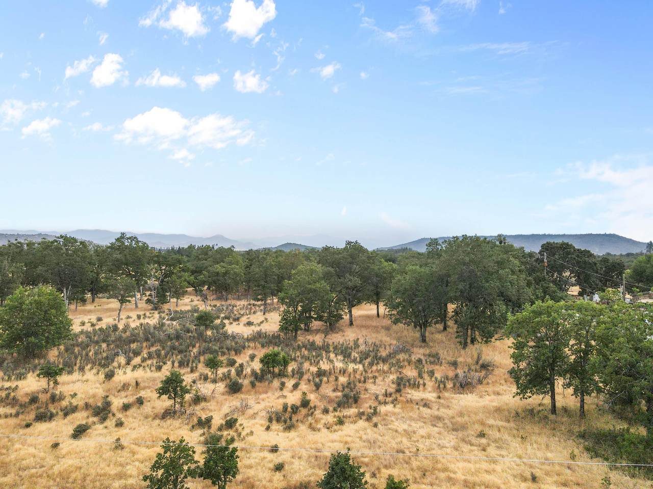  Winnetka Road - Photo 1