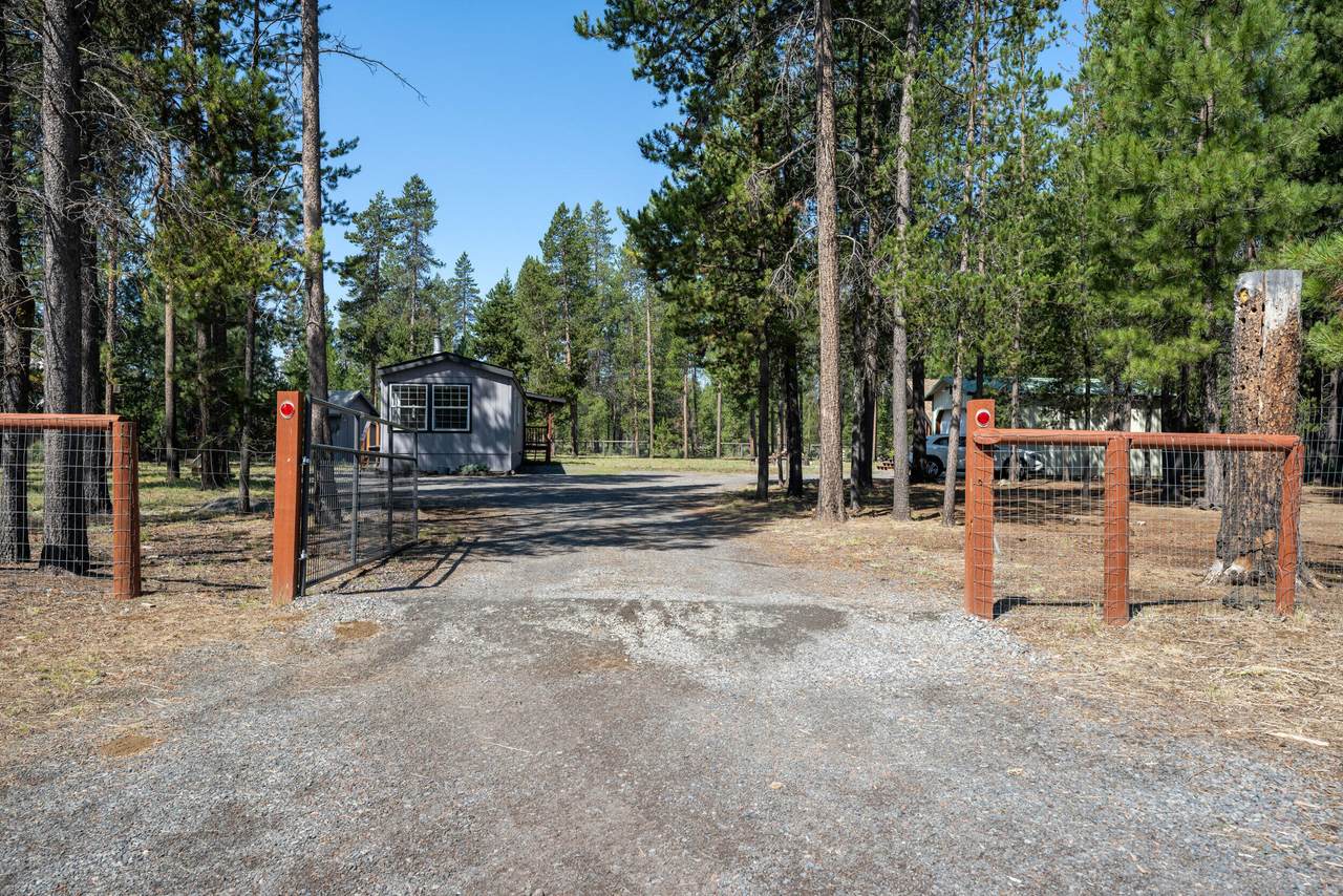 53955 Yoho Drive - Photo 1