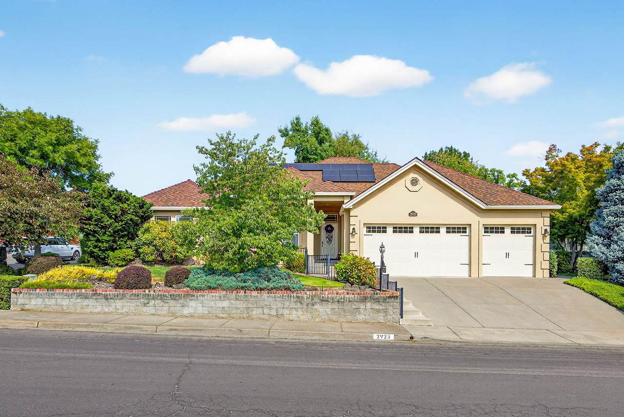 2923 Wilkshire Drive - Photo 1