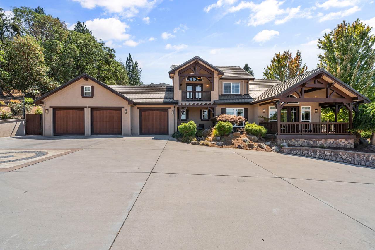 115 Wells Fargo Drive - Photo 1