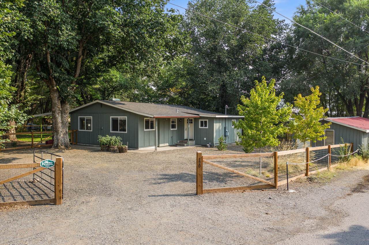 120 Spruce Lane - Photo 1