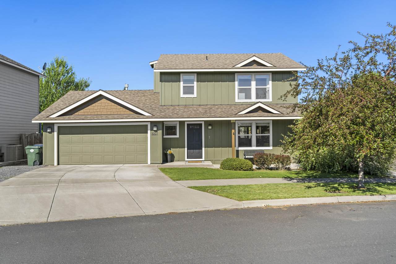 3227 Sandalwood Drive - Photo 1