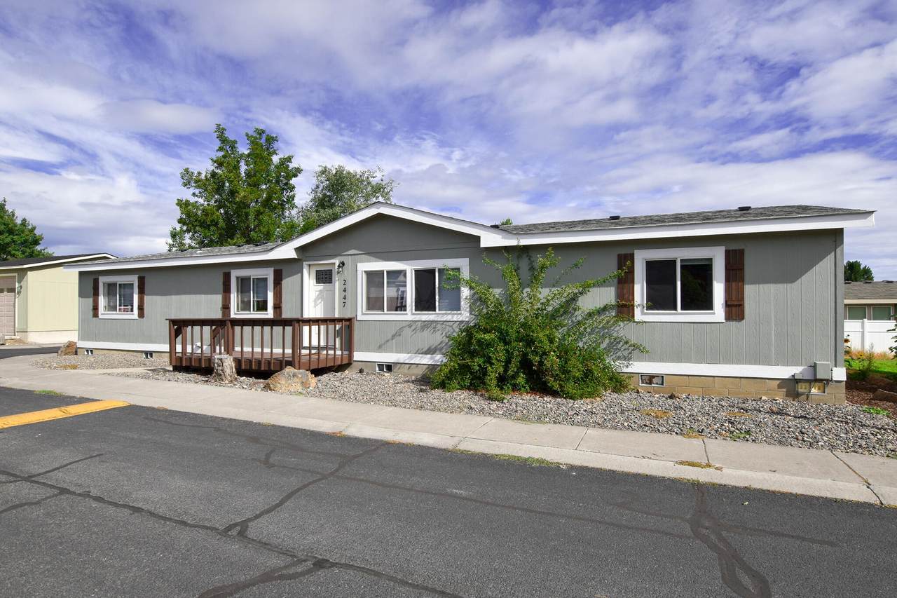 2447 Mariposa Loop - Photo 1