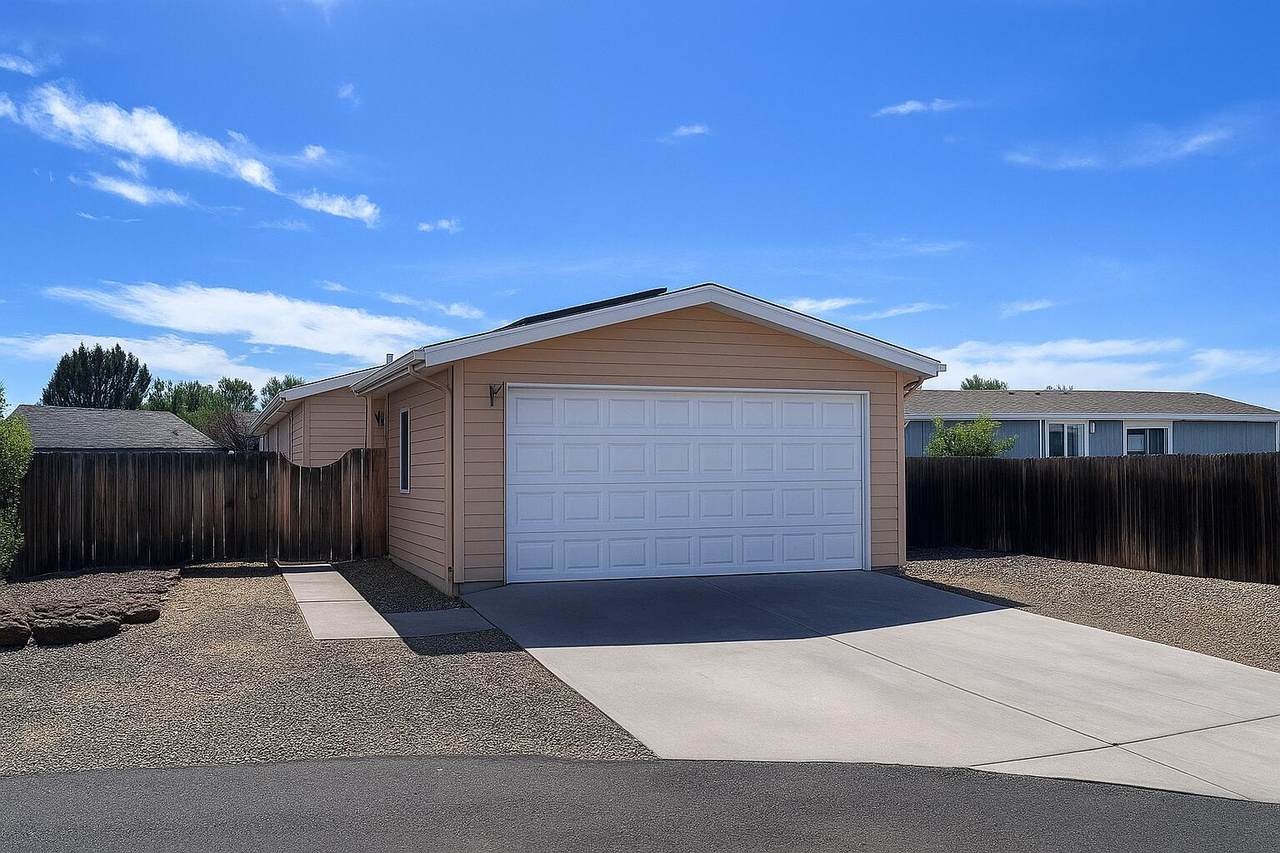 834 Paiute Court - Photo 1