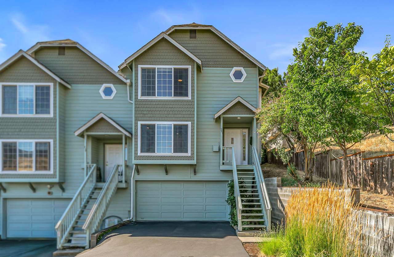 581 Scenic Drive - Photo 1